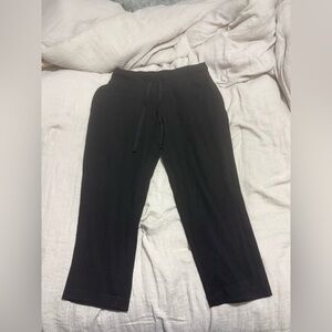 Athletic works black Womens capris